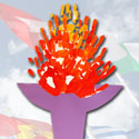 Torche olympique peinte avec les mains
